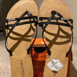 Brand new volcom women’s sandals